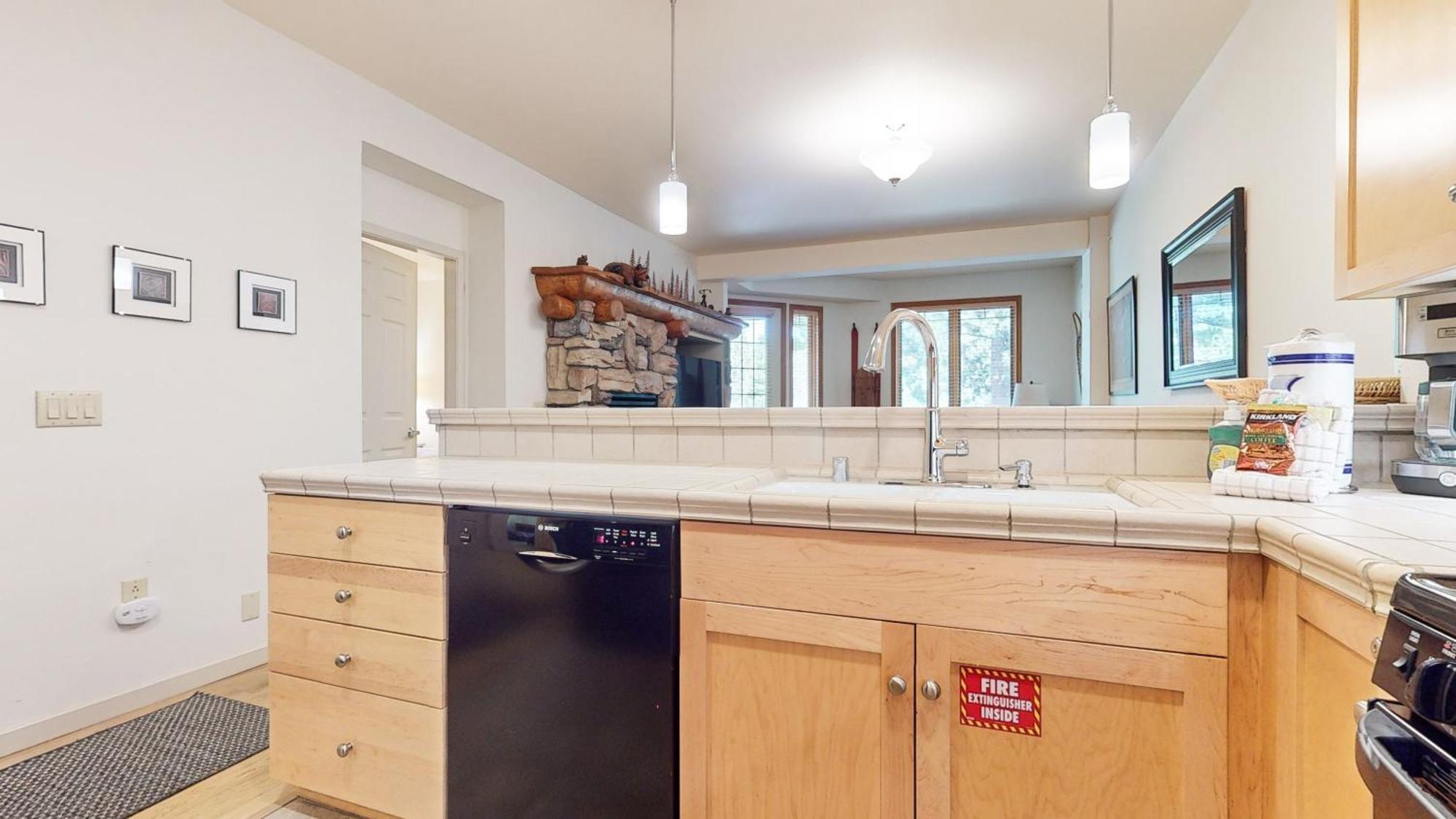 Mammoth Green 118 Located On Sierra Star Golf Course, Private Patio, Summer Pool Condo Mammoth Lakes Buitenkant foto