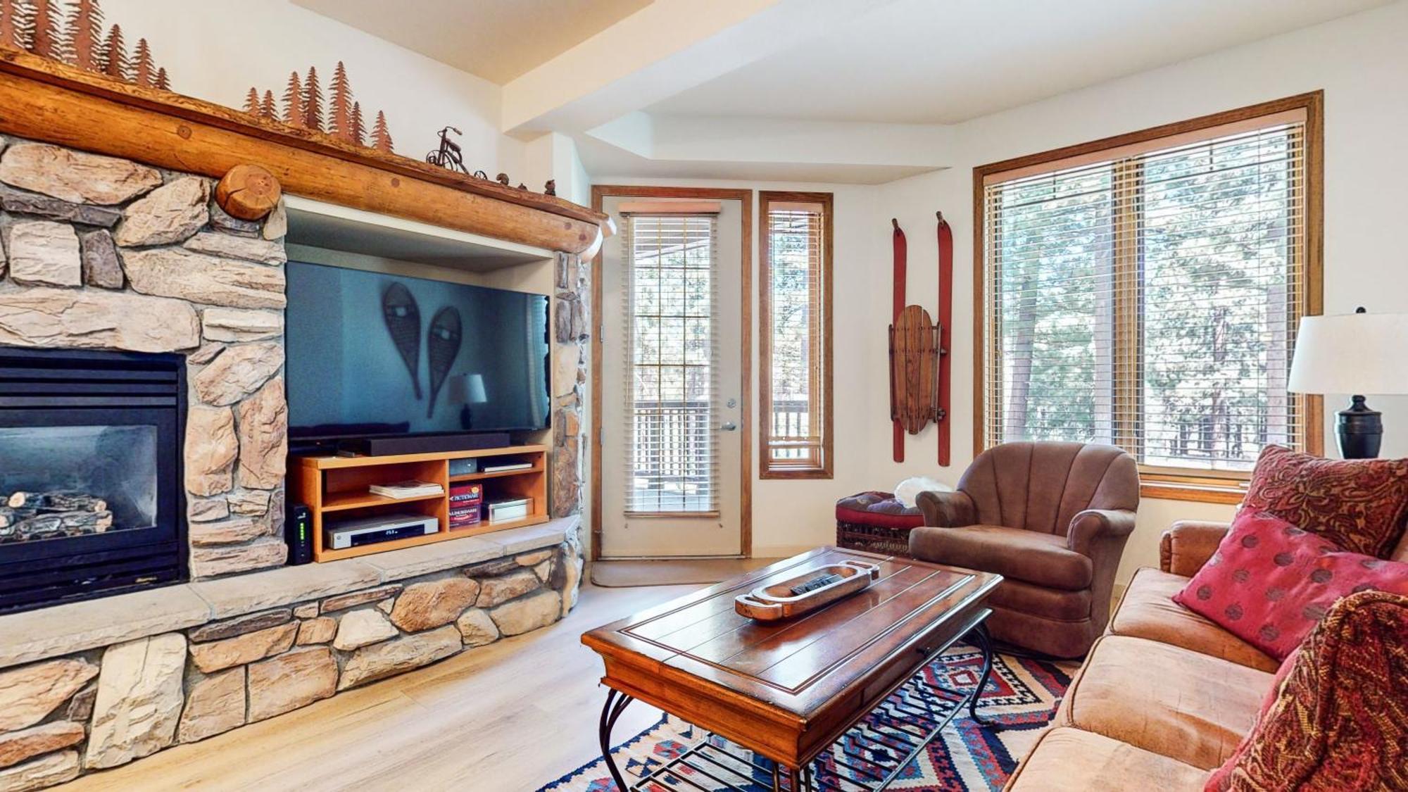 Mammoth Green 118 Located On Sierra Star Golf Course, Private Patio, Summer Pool Condo Mammoth Lakes Buitenkant foto